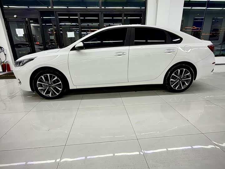 Kia K3 2021 2021款 1.5L CVT时尚版