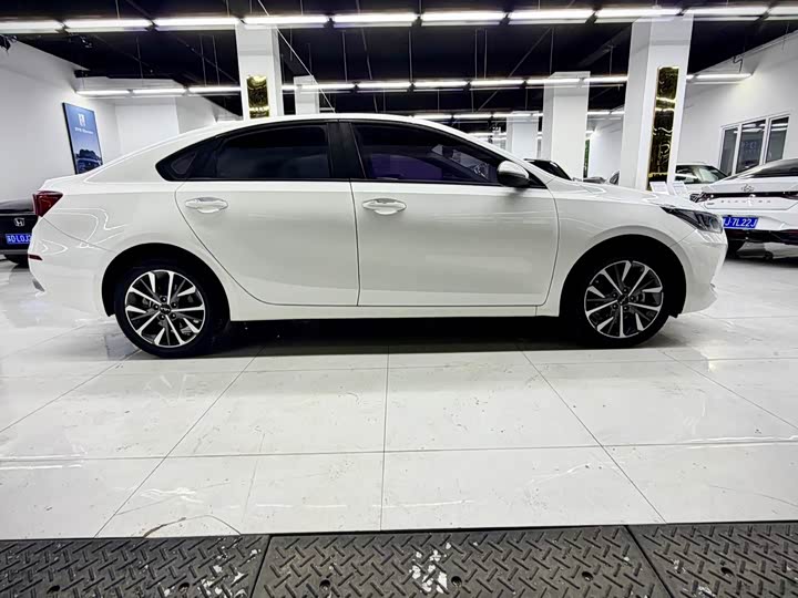 Kia K3 2021 2021款 1.5L CVT时尚版