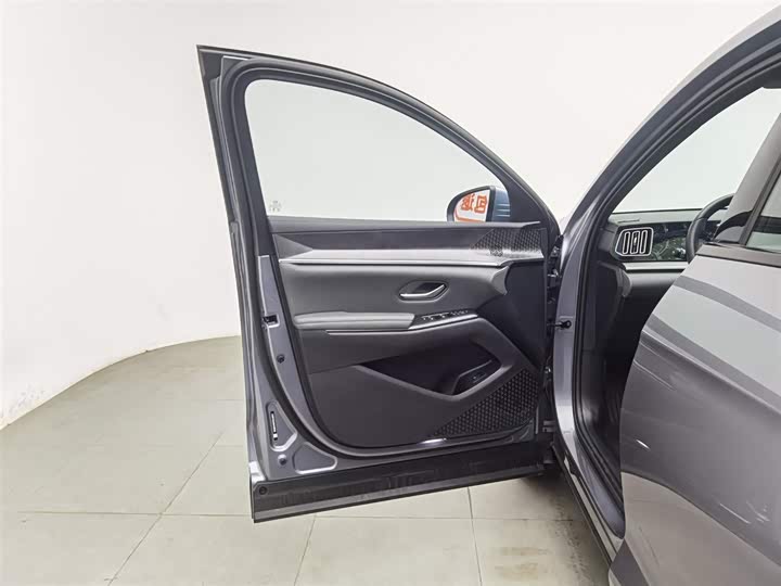 BYD Song Pro Hybrid 2025 2025款 第二代 智驾版 DM-i 115KM超越型