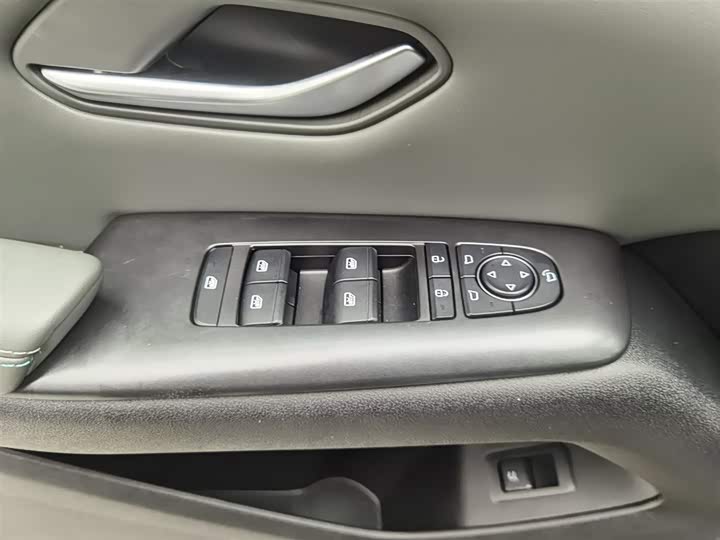 BYD Song Pro Hybrid 2025 2025款 第二代 智驾版 DM-i 115KM超越型