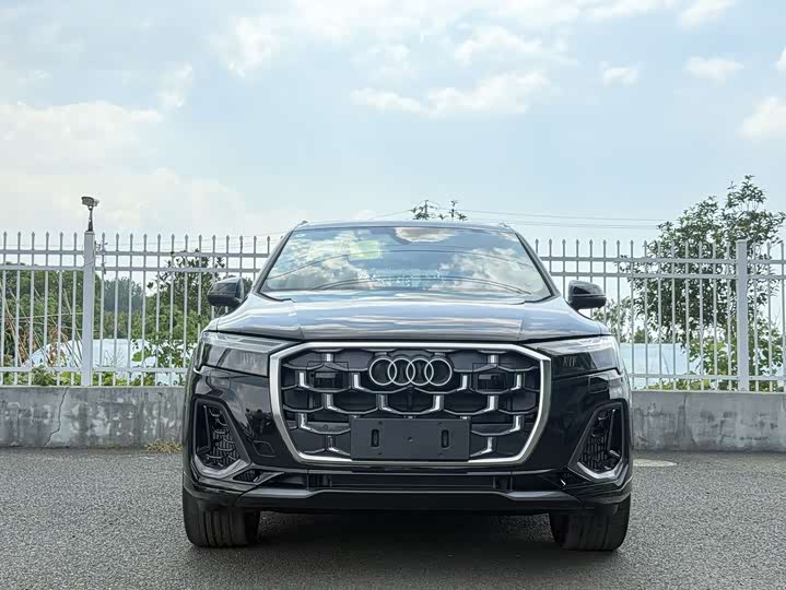 Audi Q7 2025 2025款 55 TFSI quattro S line黑武士型