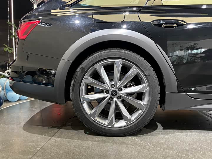 Audi A6 2024 2024款 allroad quattro 55 TFSI 尊享越野型