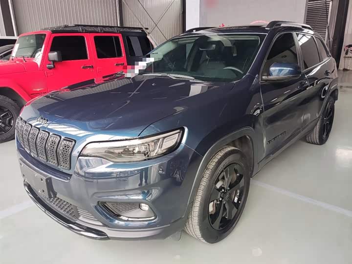 Jeep Cherokee 2020 2020款 2.0T 四驱夜鹰版