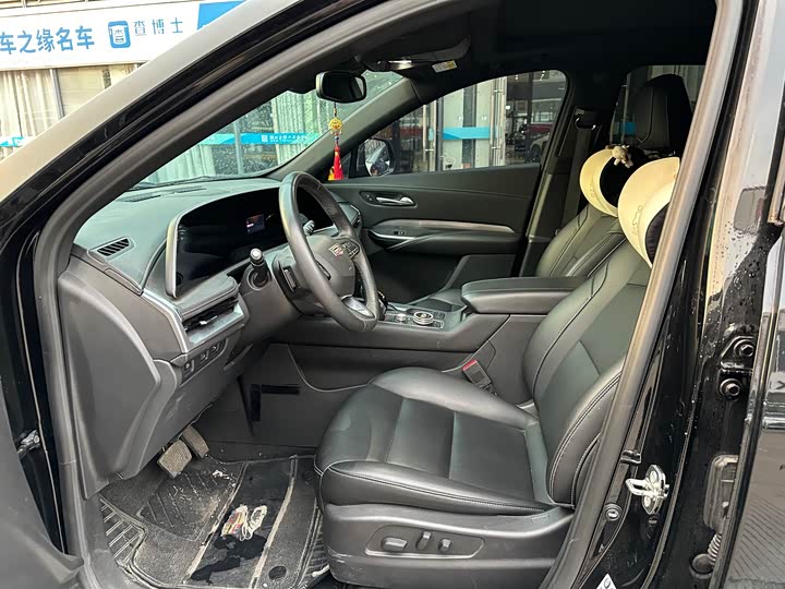 Cadillac XT4 2024 2024款 28T 两驱豪华型