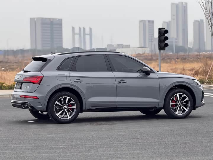 Audi Q5L 2025 2025款 40 TFSI 豪华动感型