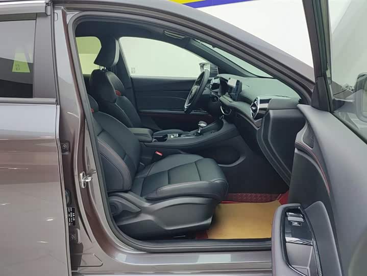 MG Motor 5 2025 2025款 180DVVT 全球抢先版