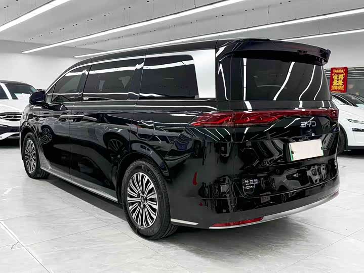 BYD Xia 2025 2025款 DM-i 1.5T 180km 卓越型