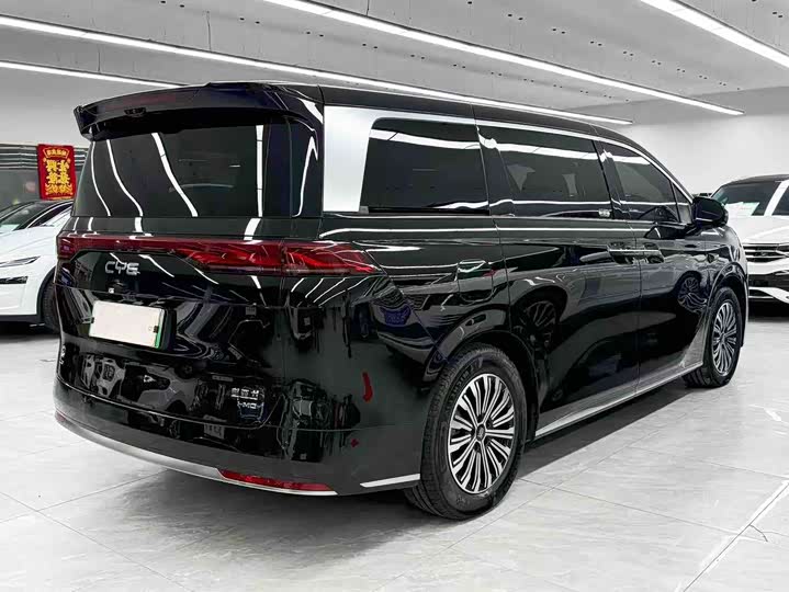 BYD Xia 2025 2025款 DM-i 1.5T 180km 卓越型