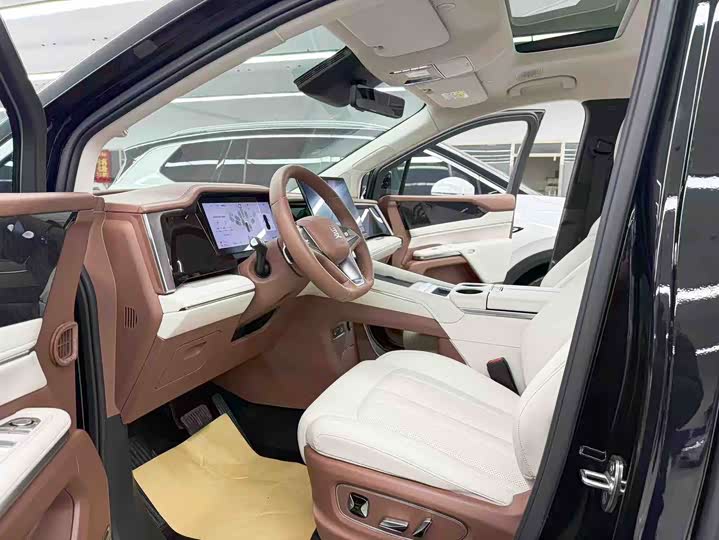 BYD Xia 2025 2025款 DM-i 1.5T 180km 卓越型