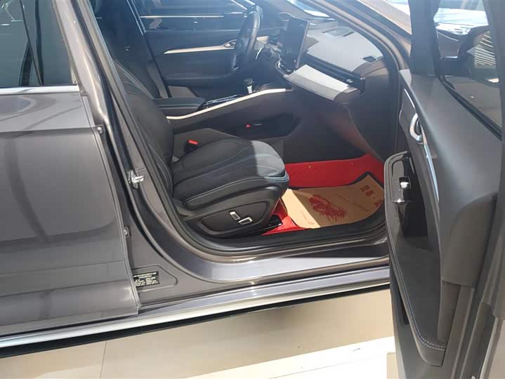 Geely Preface 2025 2025款 东方曜 1.5TD 昆仑版