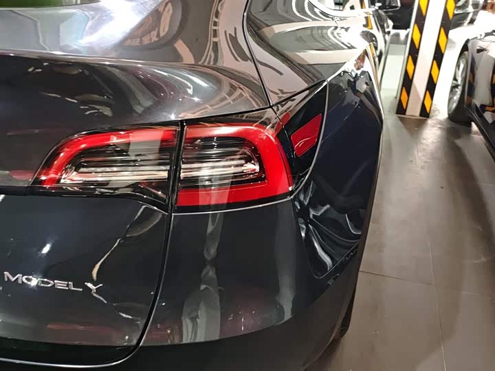 Tesla Model Y 2024 2024款 后轮驱动版
