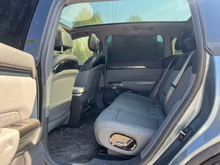 Zeekr 7X 2025 2025款 100kWh 长续航后驱智驾版