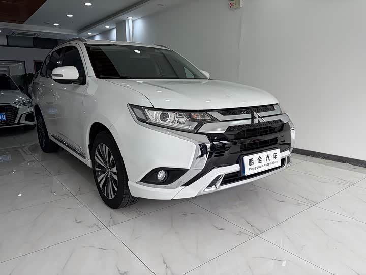 Mitsubishi Outlander 2021 2021款 改款 2.0L 两驱畅享版 5座
