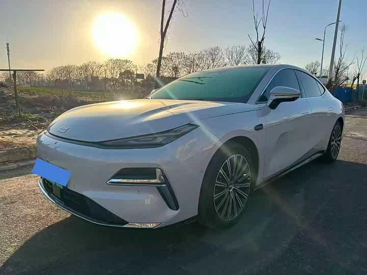 Geely Galaxy Starshine 8 EM-i 2025 2025款 130km EM-i 旗舰版