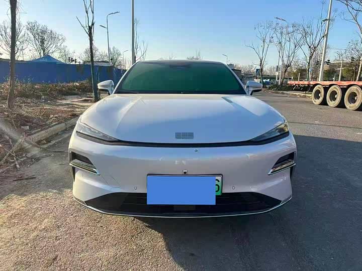 Geely Galaxy Starshine 8 EM-i 2025 2025款 130km EM-i 旗舰版