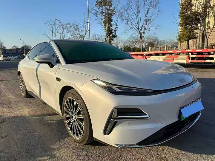 Geely Galaxy Starshine 8 EM-i 2025 2025款 130km EM-i 旗舰版