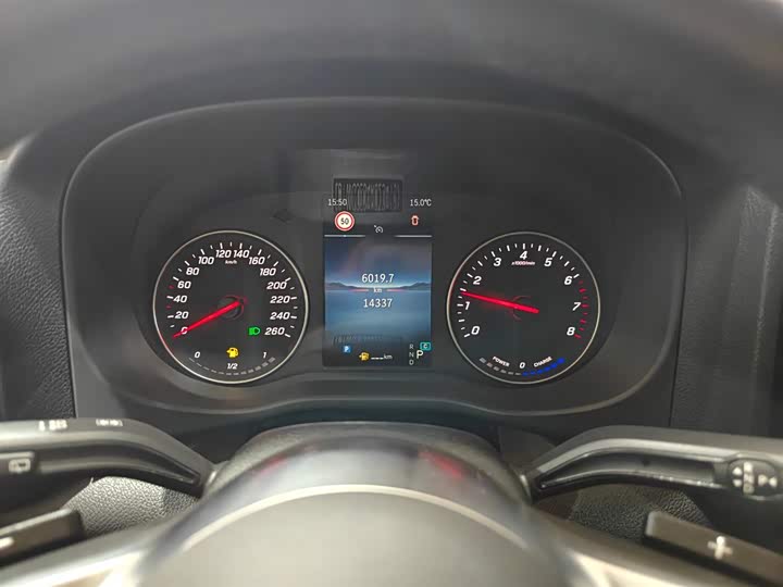 Mercedes-Benz Vito 2024 2024款 2.0T 商务版 7座