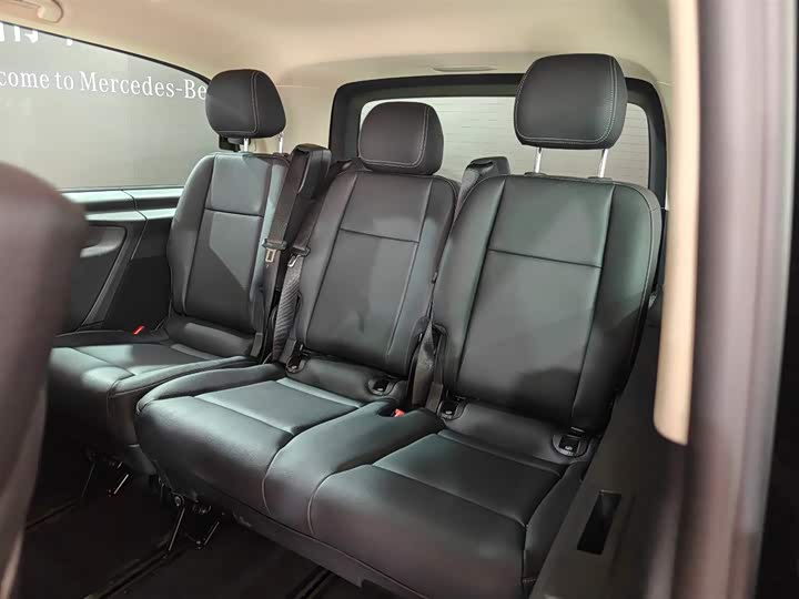 Mercedes-Benz Vito 2024 2024款 2.0T 商务版 7座