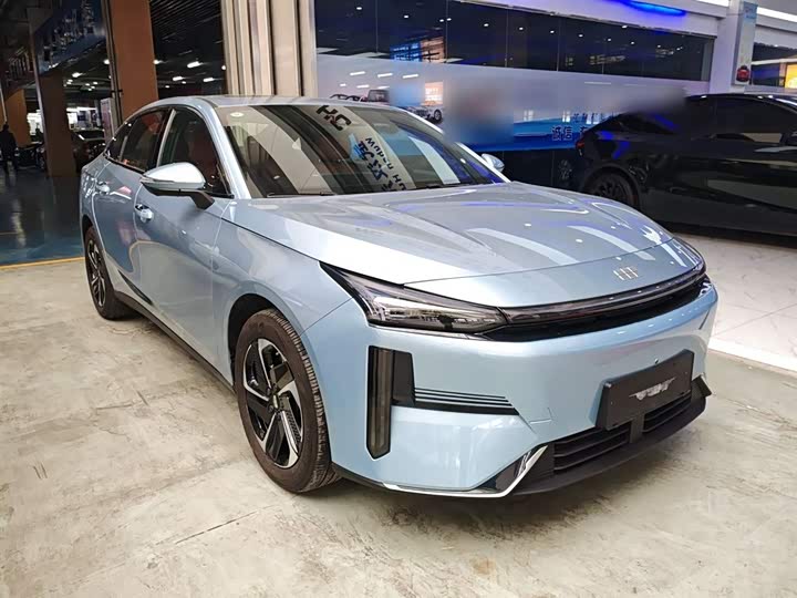 Geely Galaxy L6 2025 2025款 EM-i 140km 星舰版