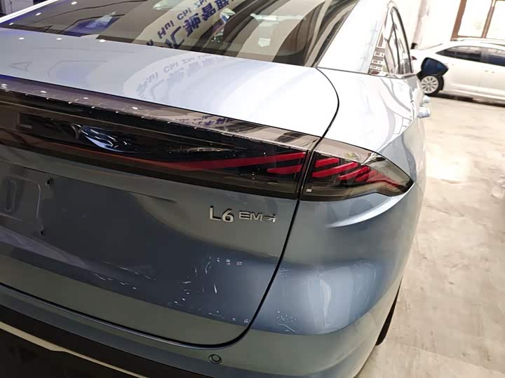 Geely Galaxy L6 2025 2025款 EM-i 140km 星舰版