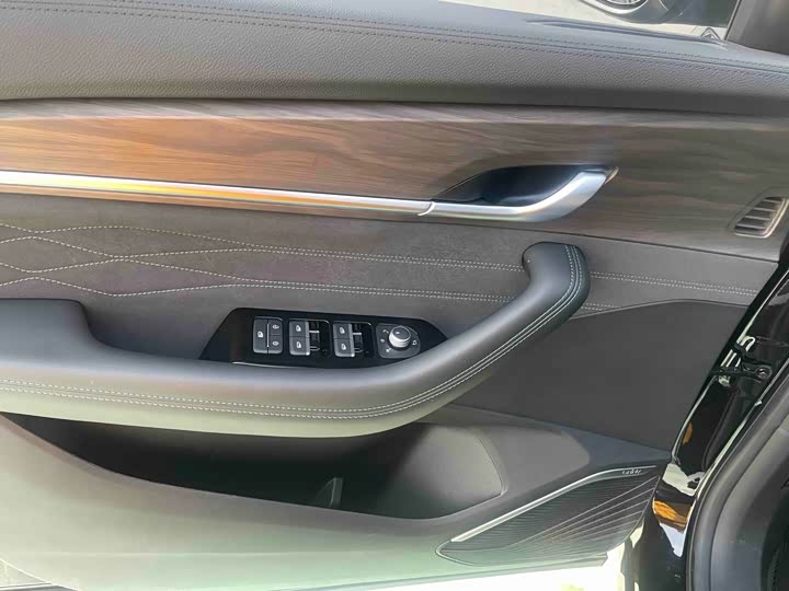 Geely Monjaro 2025 2025款 东方曜 2.0TD 自动揽星版