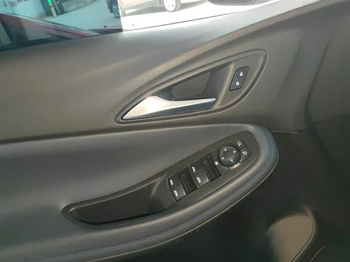 Buick Encore GX 2020 2020款 20T CVT两驱豪华型