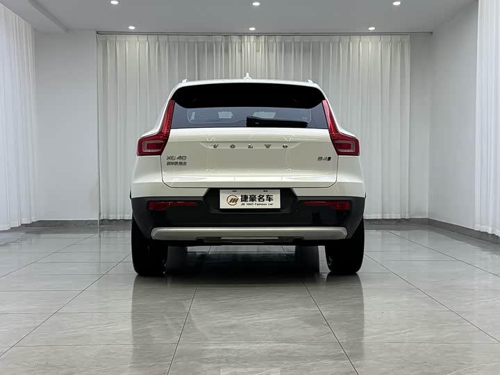 Volvo XC40 2025 2025款 B4 四驱智远豪华版
