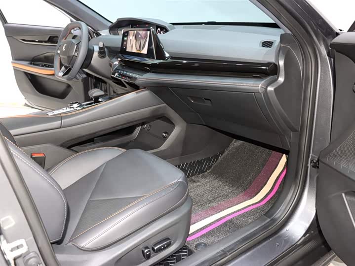 Changan UNI-V Hybrid 2023 2023款 智电iDD 1.5T 113km智趣型（飞快版）