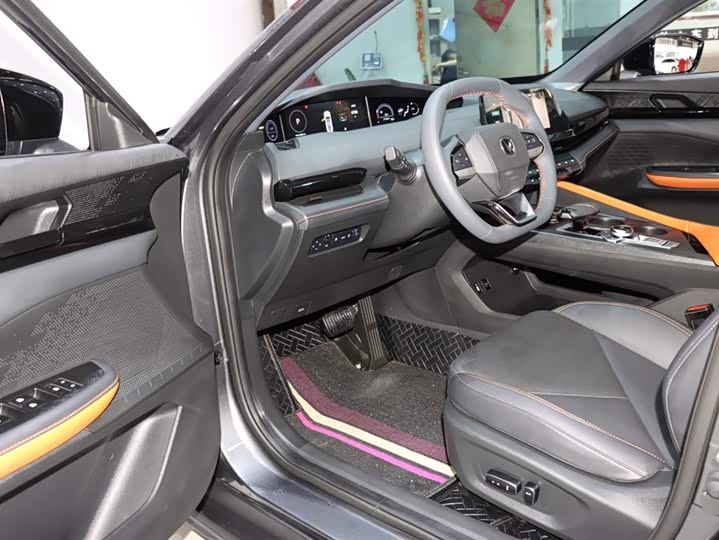 Changan UNI-V Hybrid 2023 2023款 智电iDD 1.5T 113km智趣型（飞快版）