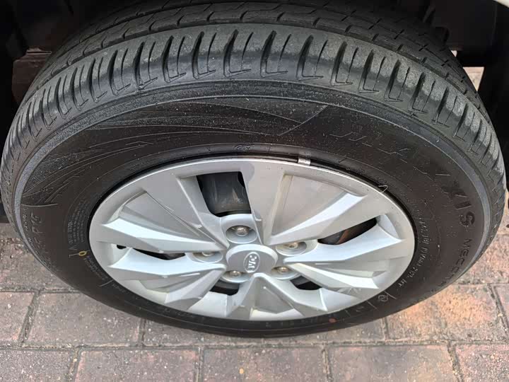 JAC Refine M3 2019 2019款 创客版 1.8L 豪华型