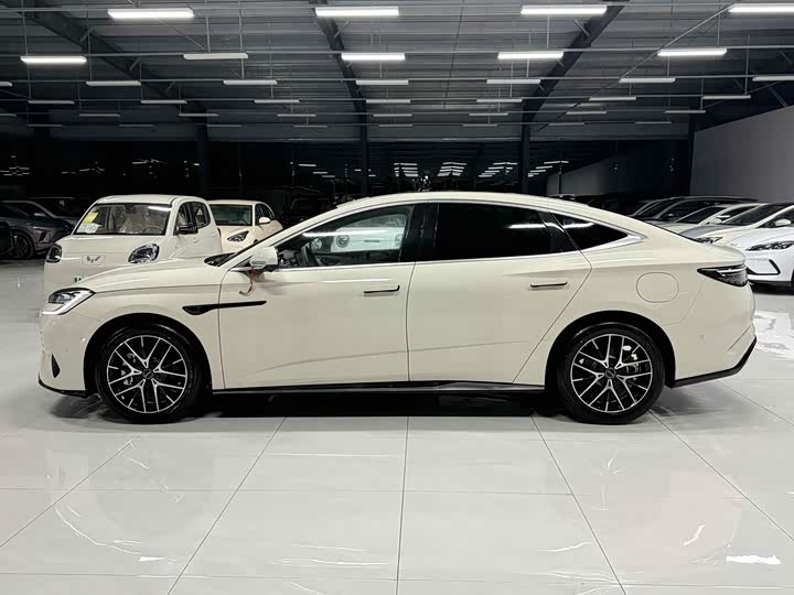 BYD Seal 07 DM-i Hybrid 2025 2025款 智驾版 DM-i 1.5L 125km 尊贵型