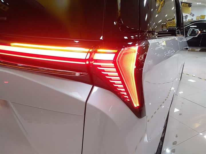 Buick GL8 ES 2025 2025款 陆尊 尊享版