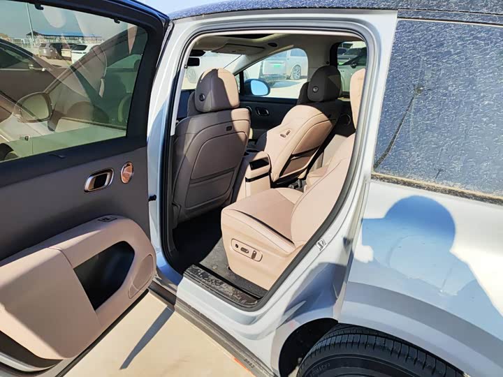 LiXiang i8 2025 2025款 标准版