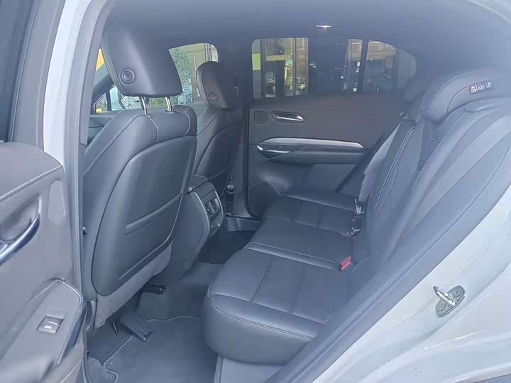 Cadillac XT4 2024 2024款 28T 两驱尊贵型