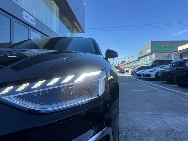 Audi A4 2021 2021款 Avant 先锋派 40 TFSI 时尚动感型