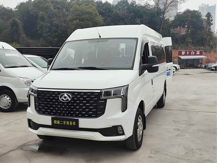 Maxus V80 2025 2025款 PRO商旅 6MT 长轴中顶 9座三排 非营运