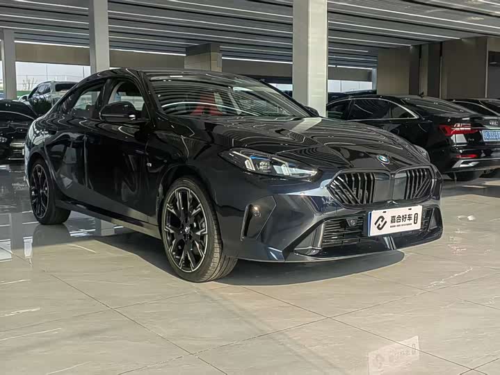 BMW 2 Series 2025 2025款 225L M运动曜夜套装