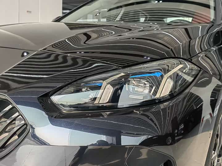 BMW 2 Series 2025 2025款 225L M运动曜夜套装