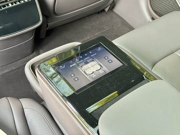 Denza Z9 2024 2024款 1100km 四驱Max版