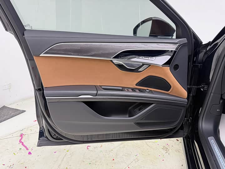 Audi A8 2024 2024款 A8L 50 TFSI quattro 臻选型