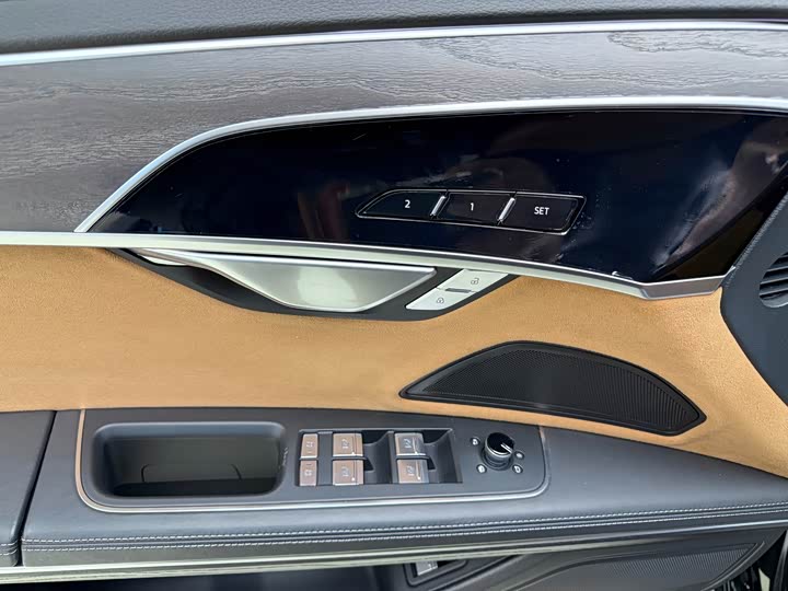 Audi A8 2024 2024款 A8L 50 TFSI quattro 臻选型