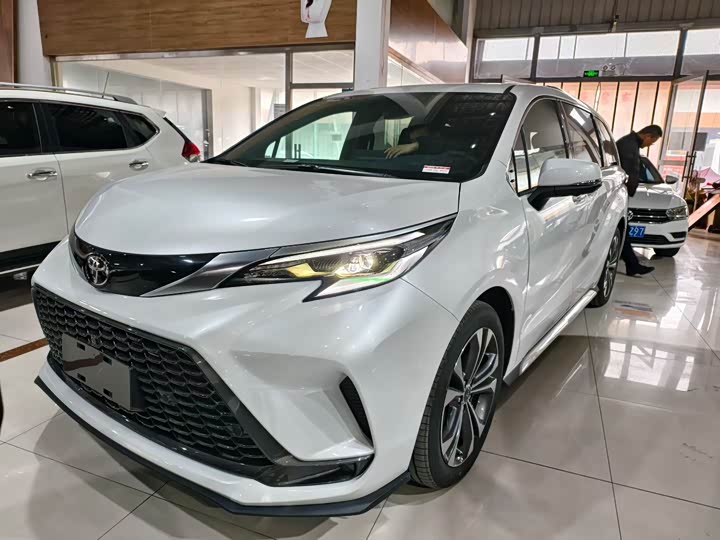 Toyota Granvia 2026 2026款 2.5L混动 尊贵PLUS版