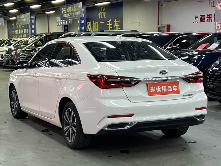 Ford Escort 2021 2021款 1.5L 自动钻石版
