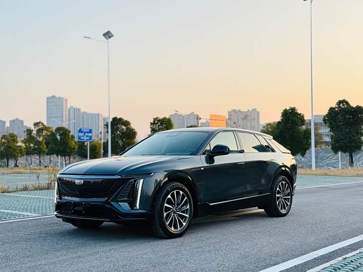 2022 Cadillac Lyriq