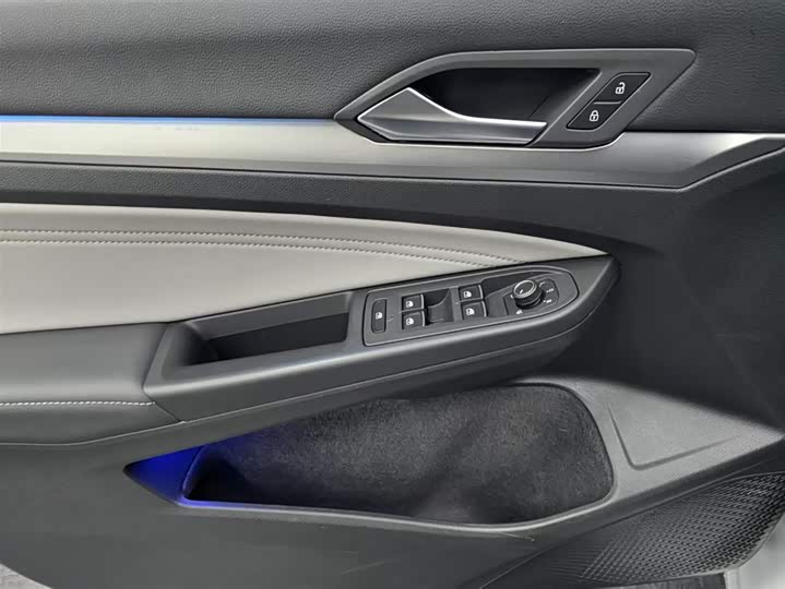 Volkswagen Golf 2025 2025款 300TSI Pro