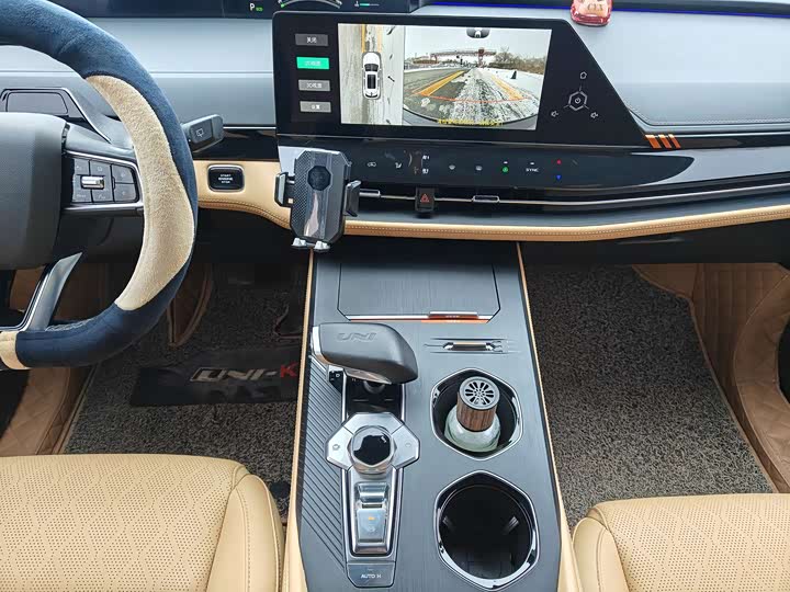 Changan UNI-K 2021 2021款 2.0T 全轮驱动尊贵型