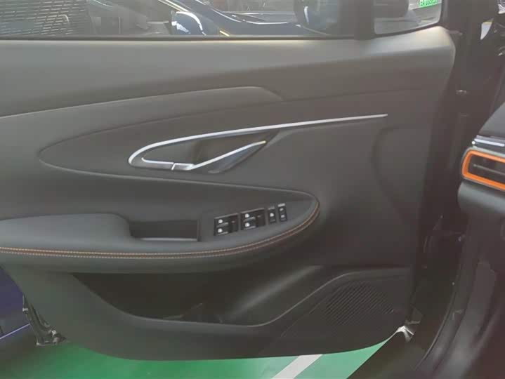 Changan UNI-T 2023 2023款 第二代 1.5T 运动版 旗舰型