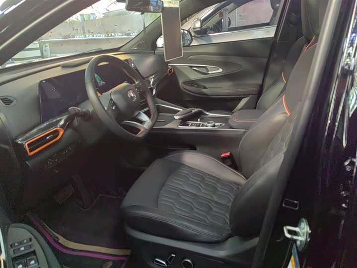 Changan UNI-T 2023 2023款 第二代 1.5T 运动版 旗舰型