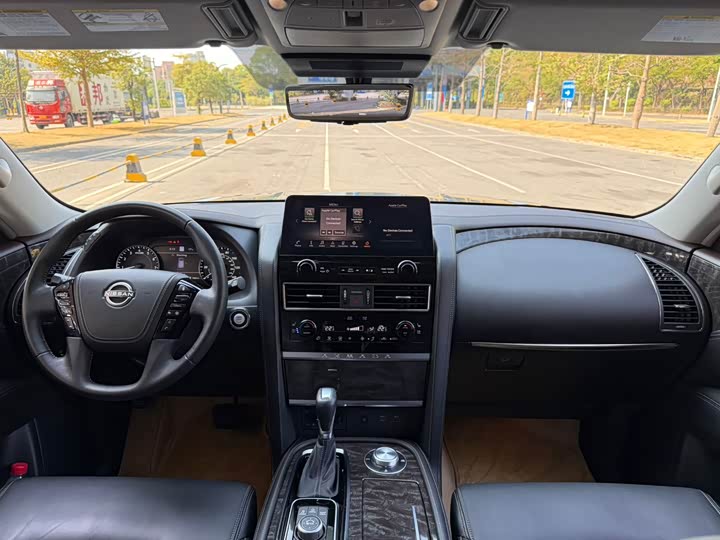 Nissan Armada 2023 2023款 ARMADA 5.6L 无敌舰队旗舰版