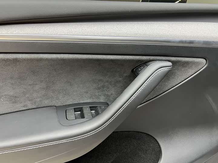 Tesla Model Y 2024 2024款 后轮驱动版